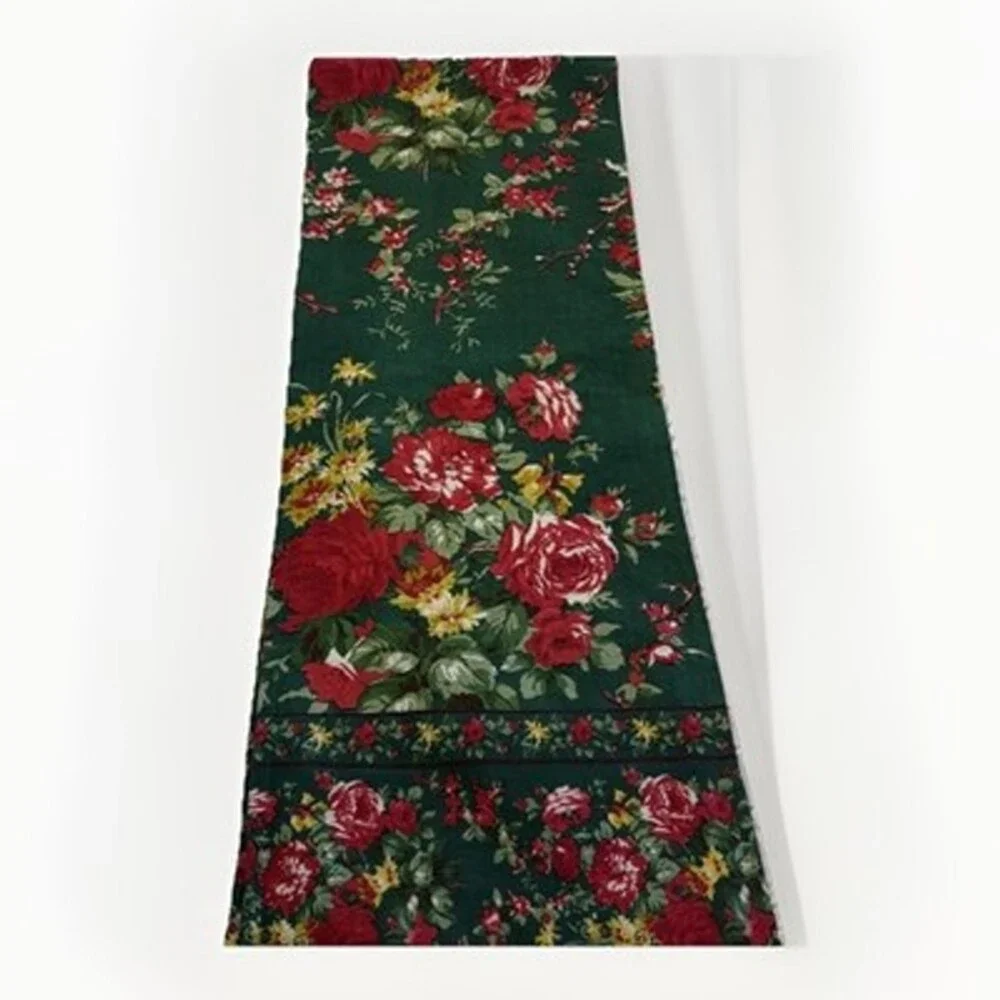 April Cornell Cottage Rose Dark Green/ Red Table Runner 13 x 70